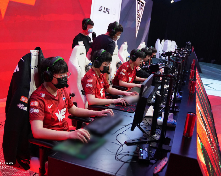 战的悬念逐 战的悬念逐